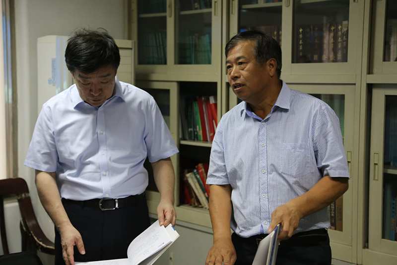 保定市委常委、紀委書記、監(jiān)委主任周省時來藥都制藥集團調(diào)研